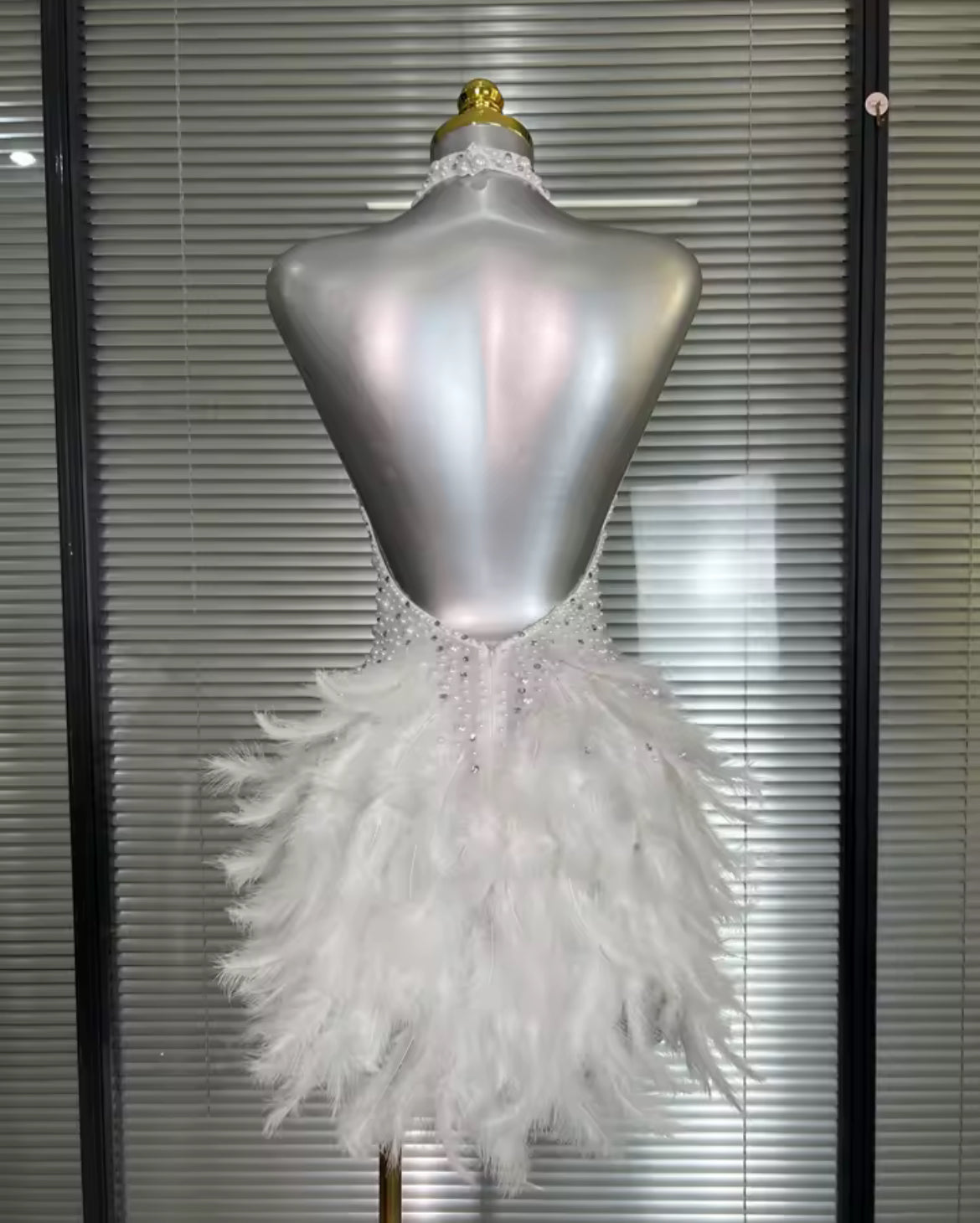 ‘JALOUX’ White Pearl Feather Mini Dress
