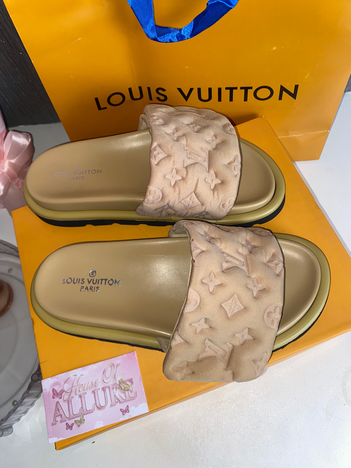 Beige Pillow Slides (PRE ORDER)