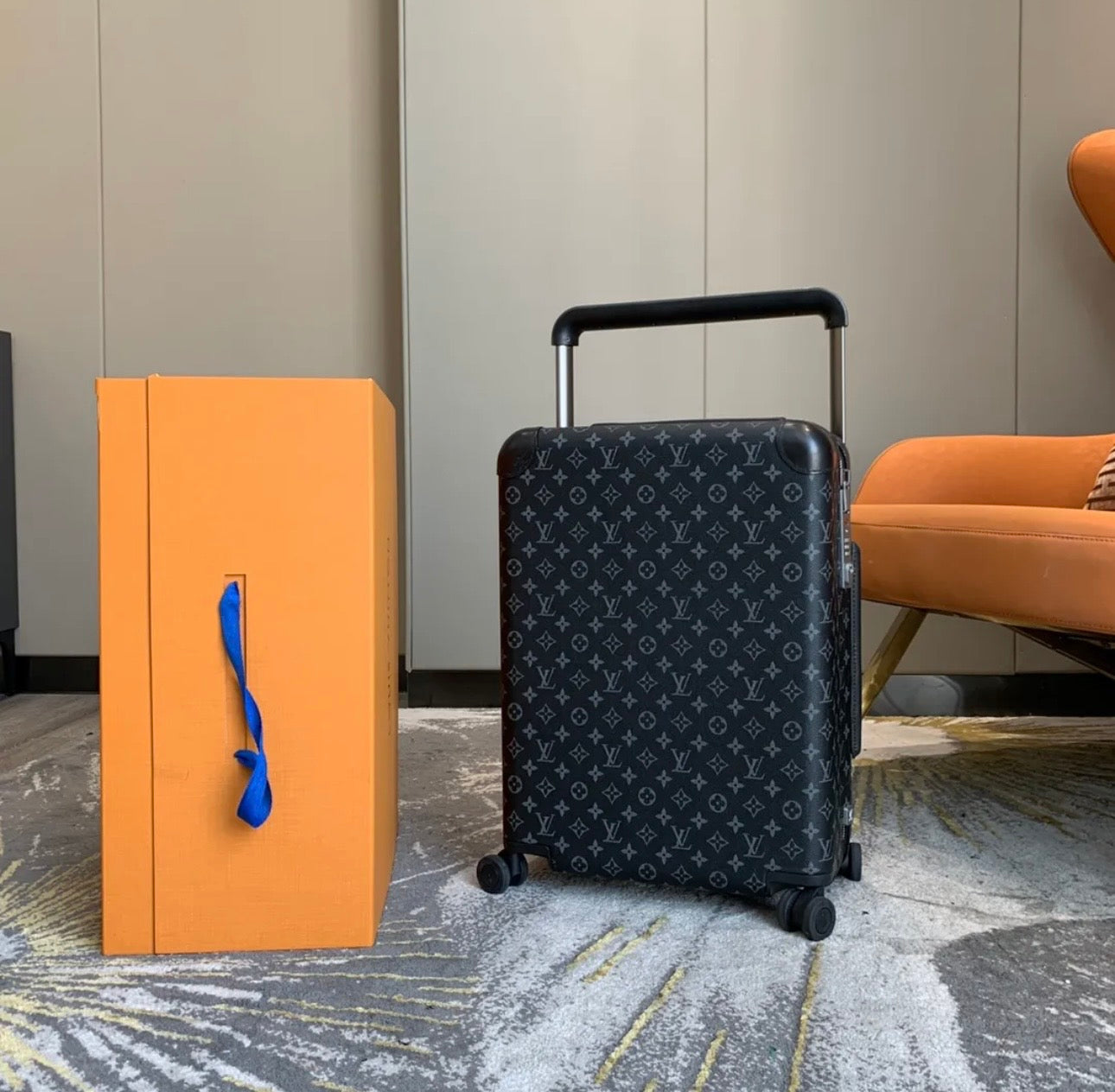 Black L Cabin Case (PRE ORDER)