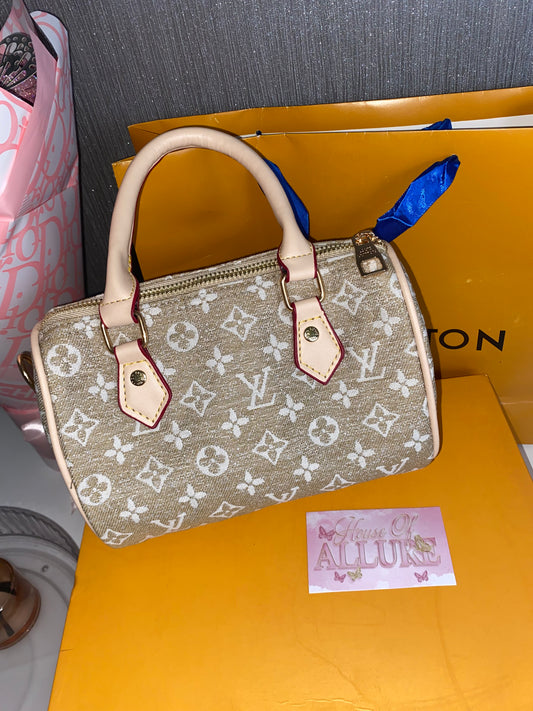 Beige Speedy Bag (PRE ORDER)
