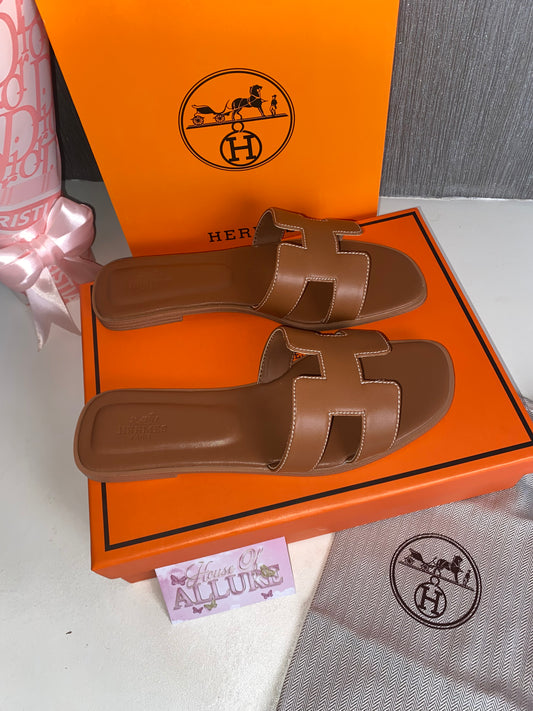 Brown H Slides (PRE ORDER)