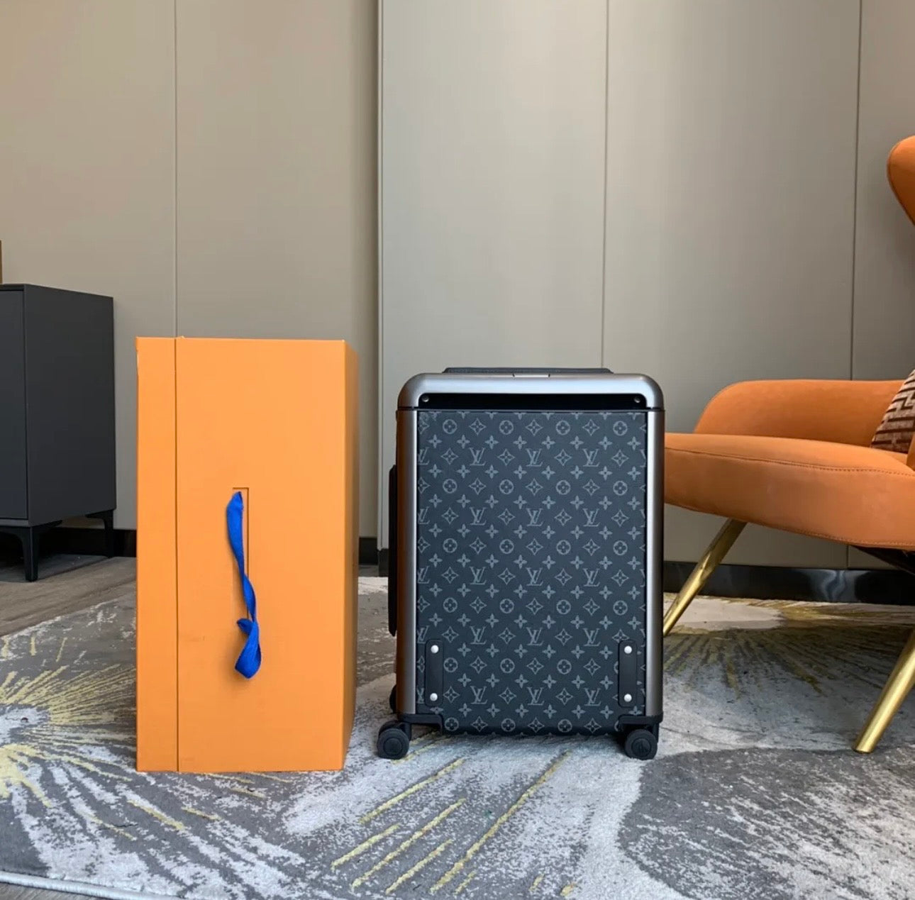 Black L Cabin Case (PRE ORDER)