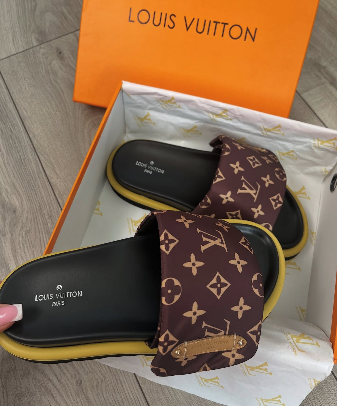 Brown Pillow Slides (PRE ORDER)