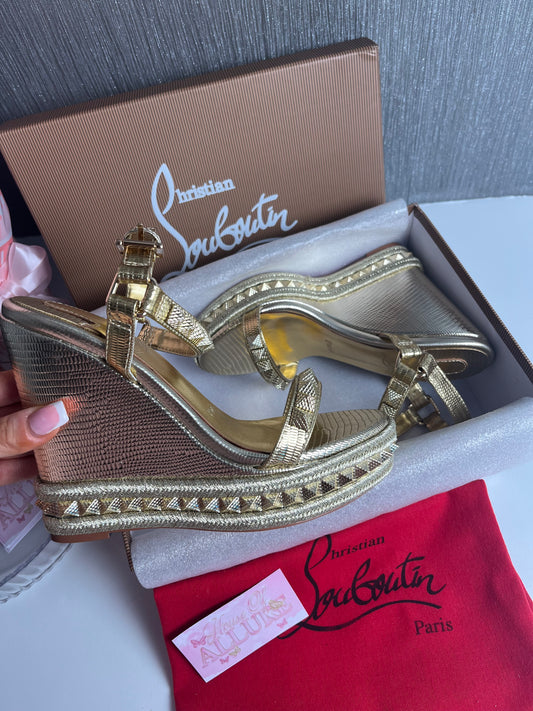 Gold Studded L Wedges (PRE ORDER)